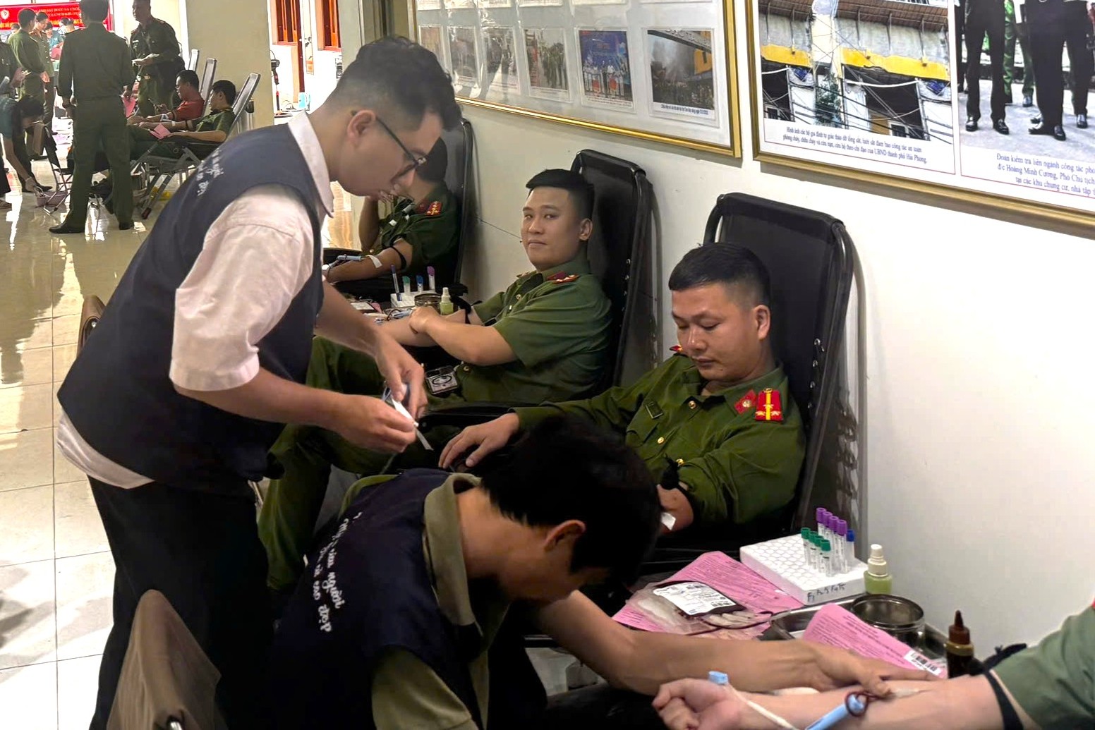 Công an xã Tân Minh tham gia Chương trình hiến máu tình nguyện 